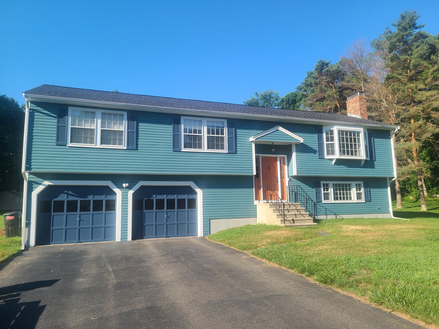 Raised ranch, colour change — after