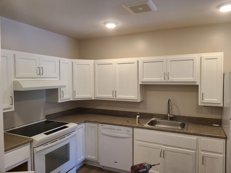 Kitchen before cabinet refinishing